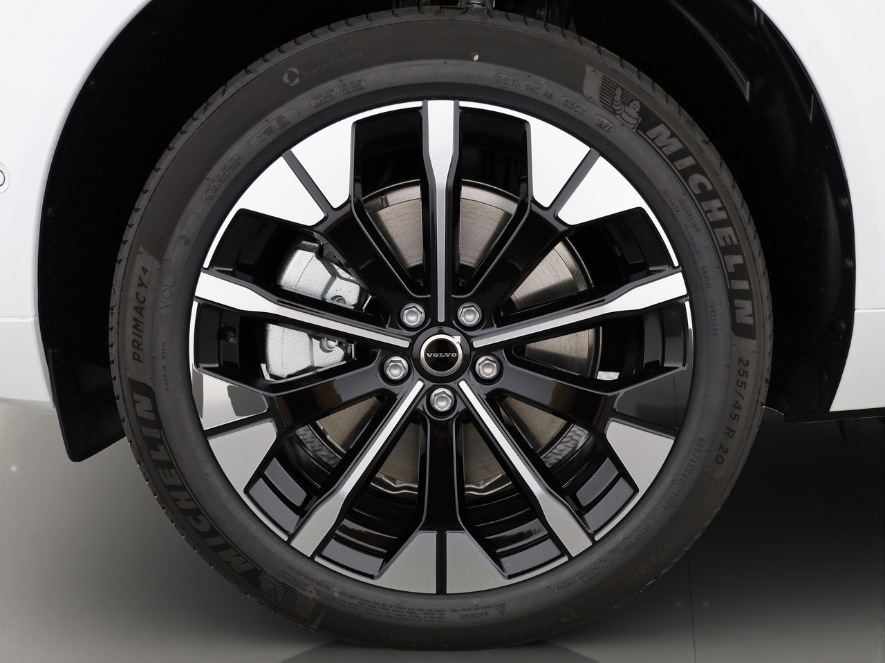 VOLVO XC60 2.0 T6 TE Ultra Dark eAWD-image-4