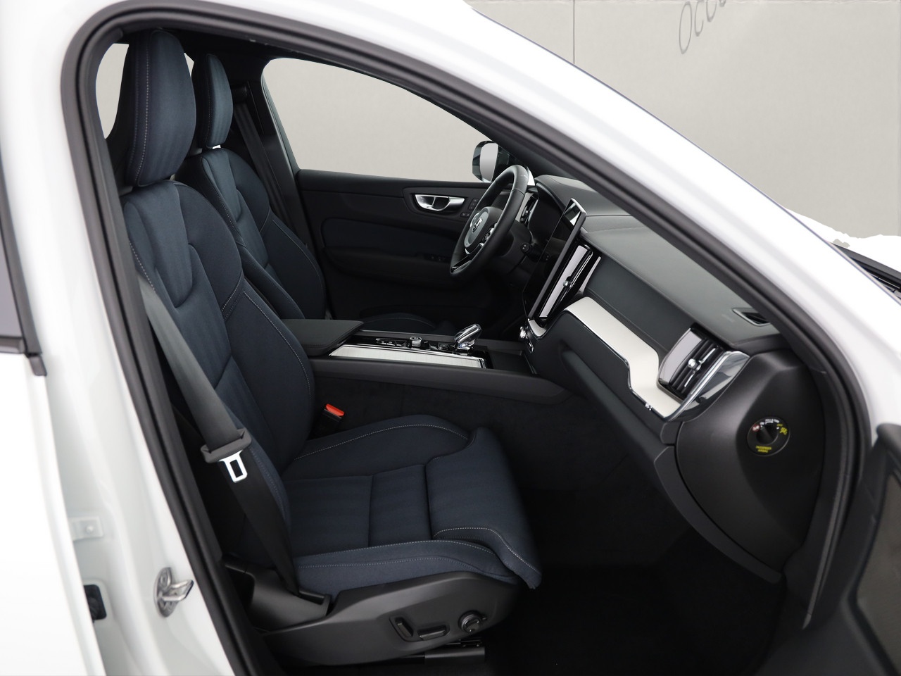 VOLVO XC60 2.0 T6 TE Ultra Dark eAWD-image-8