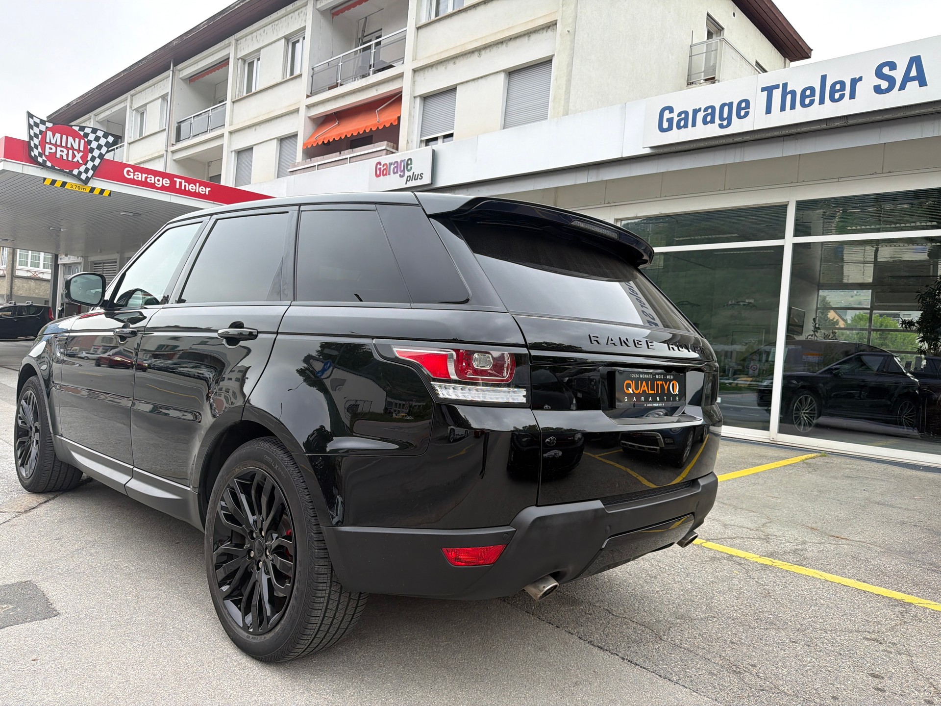LAND ROVER Range Rover Sport 4.4 SDV8 HSE Dynamic Automatic-image-4
