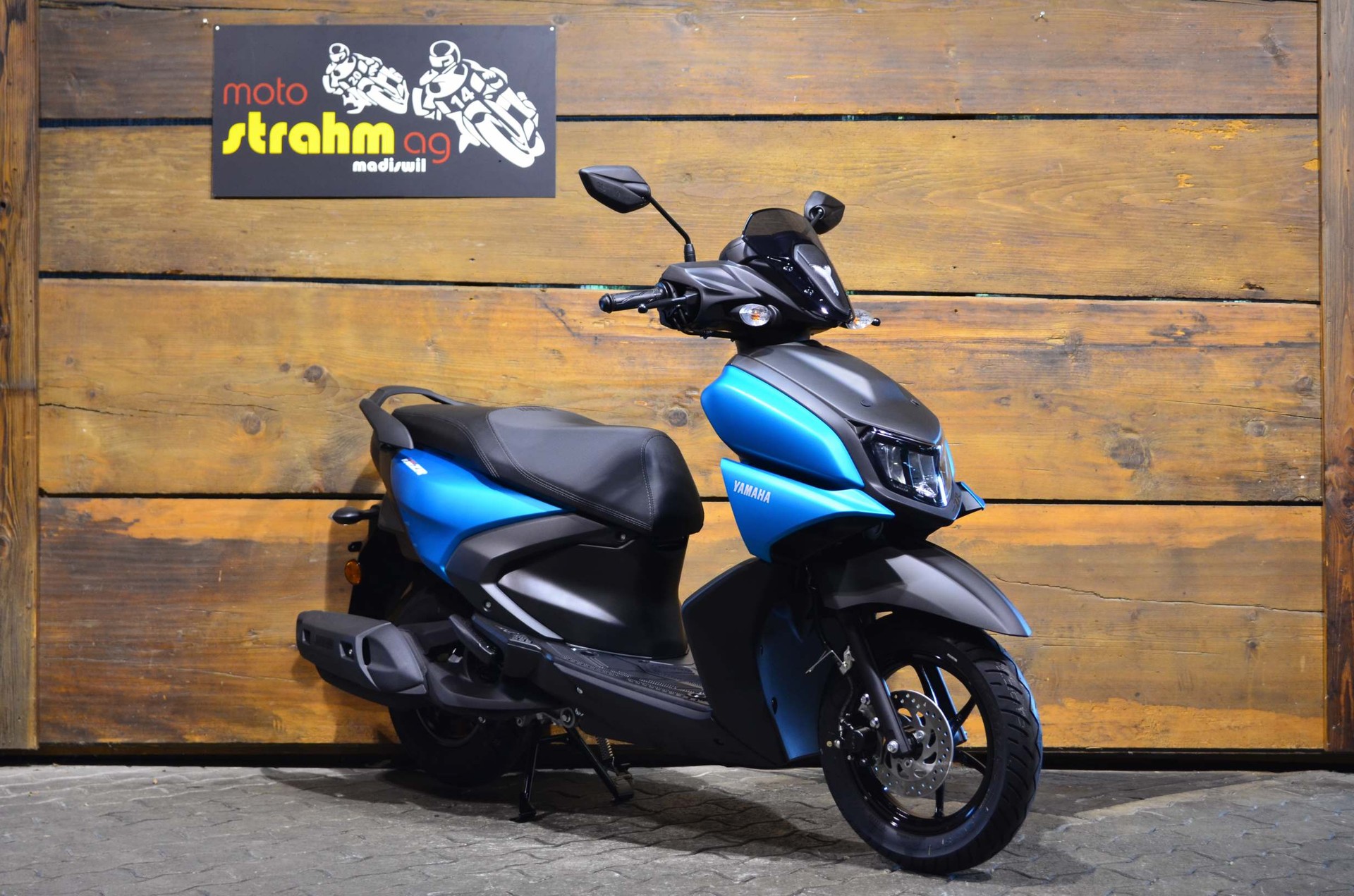 YAMAHA RayZR 125