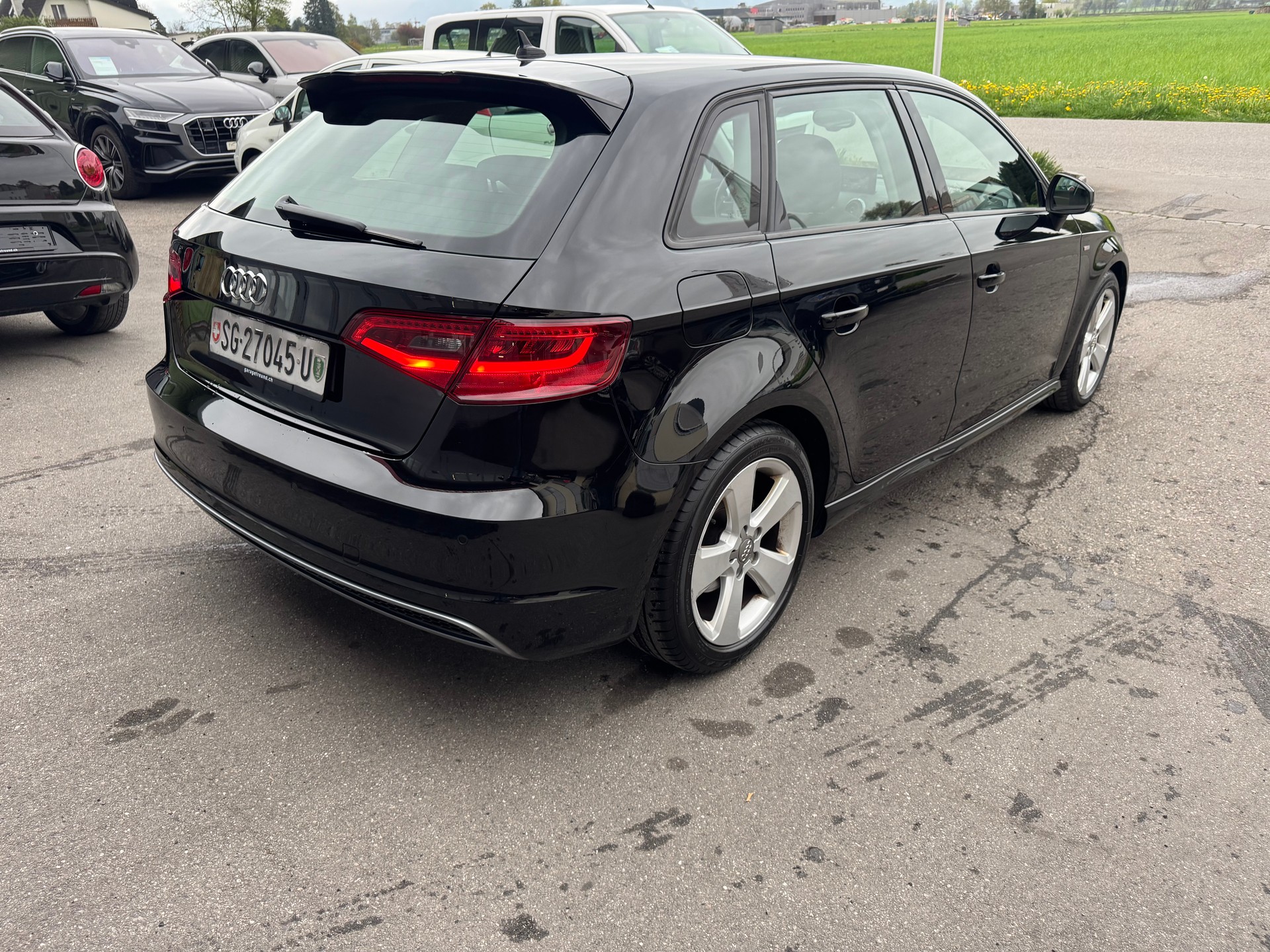 AUDI A3 Sportback 2.0 TDI S-Line S-tronic-image-10