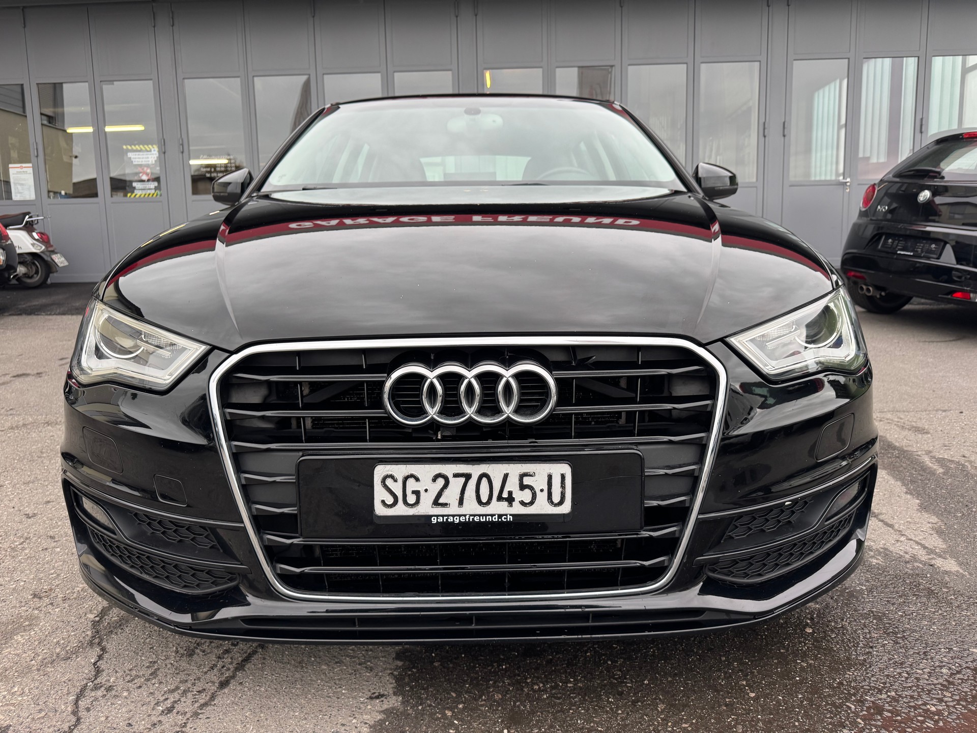 AUDI A3 Sportback 2.0 TDI S-Line S-tronic-image-2