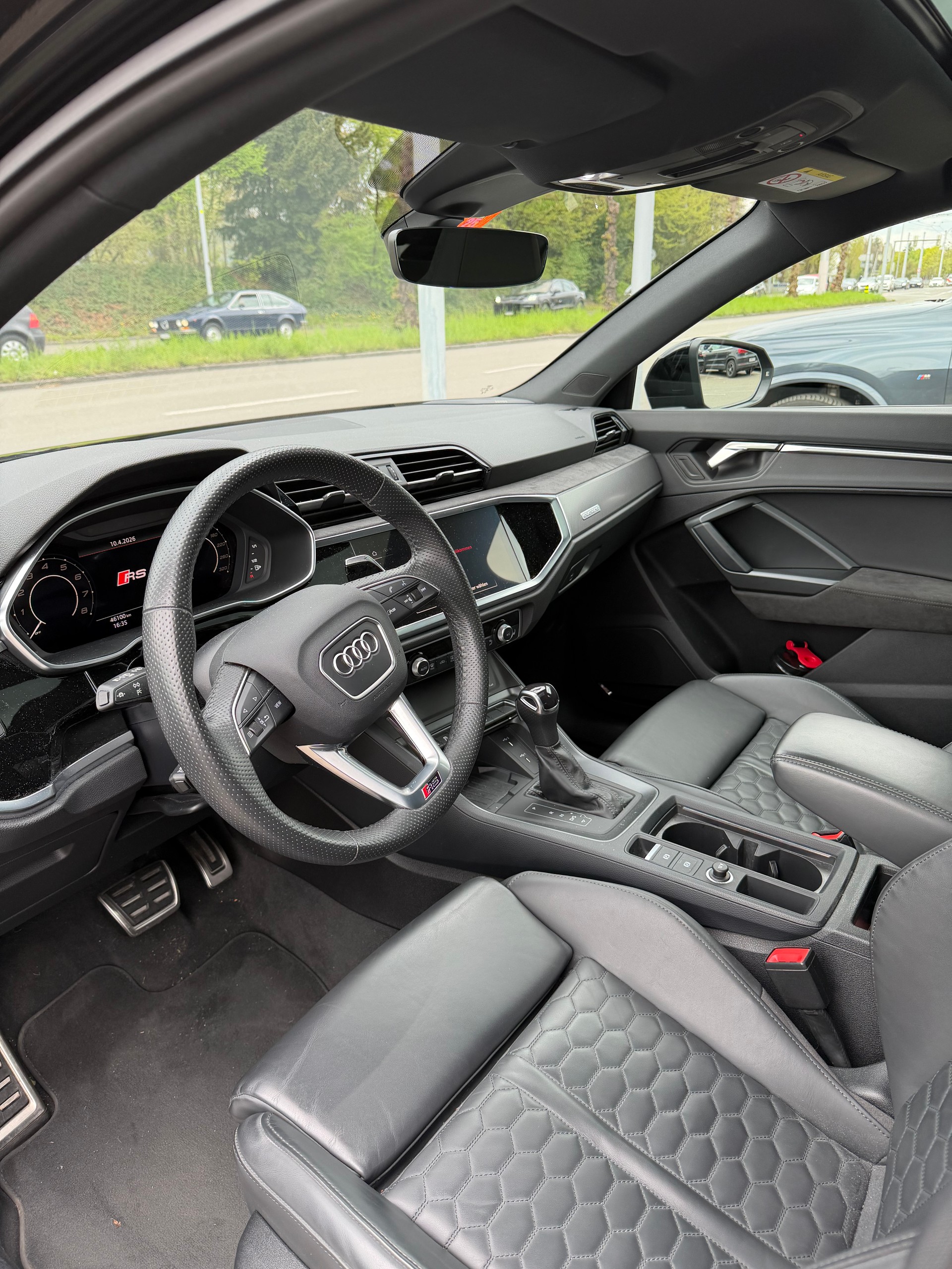 AUDI RS Q3 Sportback quattro S tronic-image-3