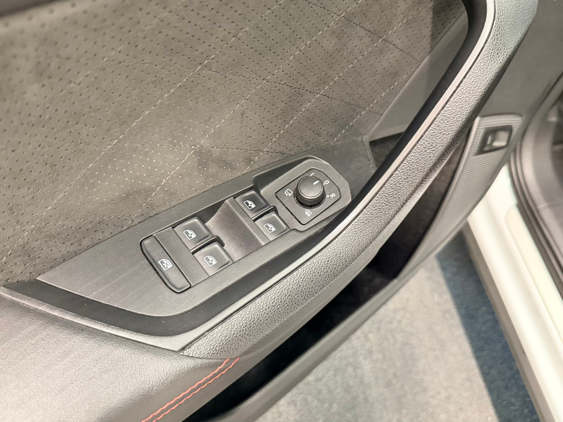 SKODA Kodiaq 2.0 Bi-TDI SCR RS 4x4 DSG-image-13