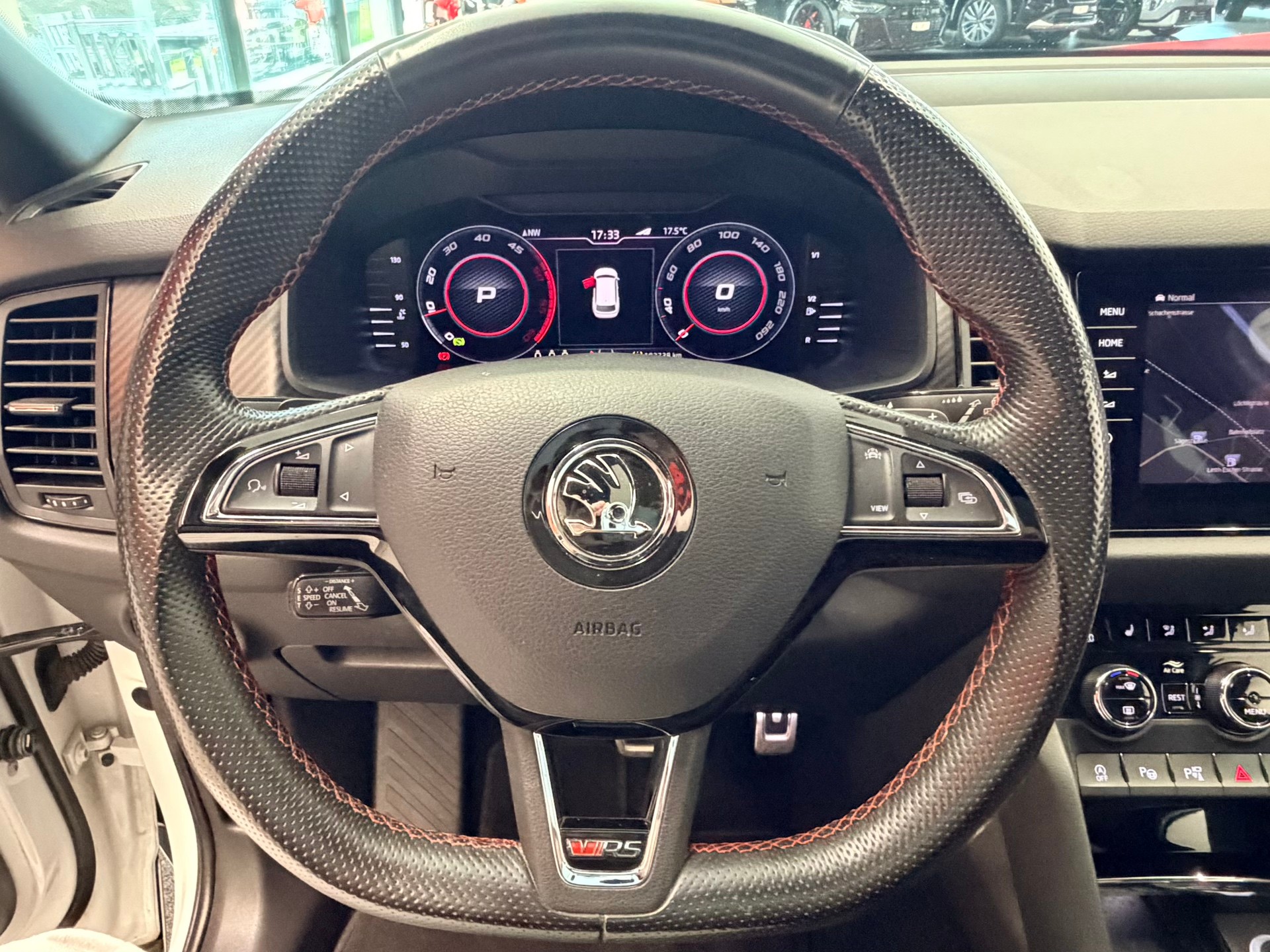 SKODA Kodiaq 2.0 Bi-TDI SCR RS 4x4 DSG-image-28