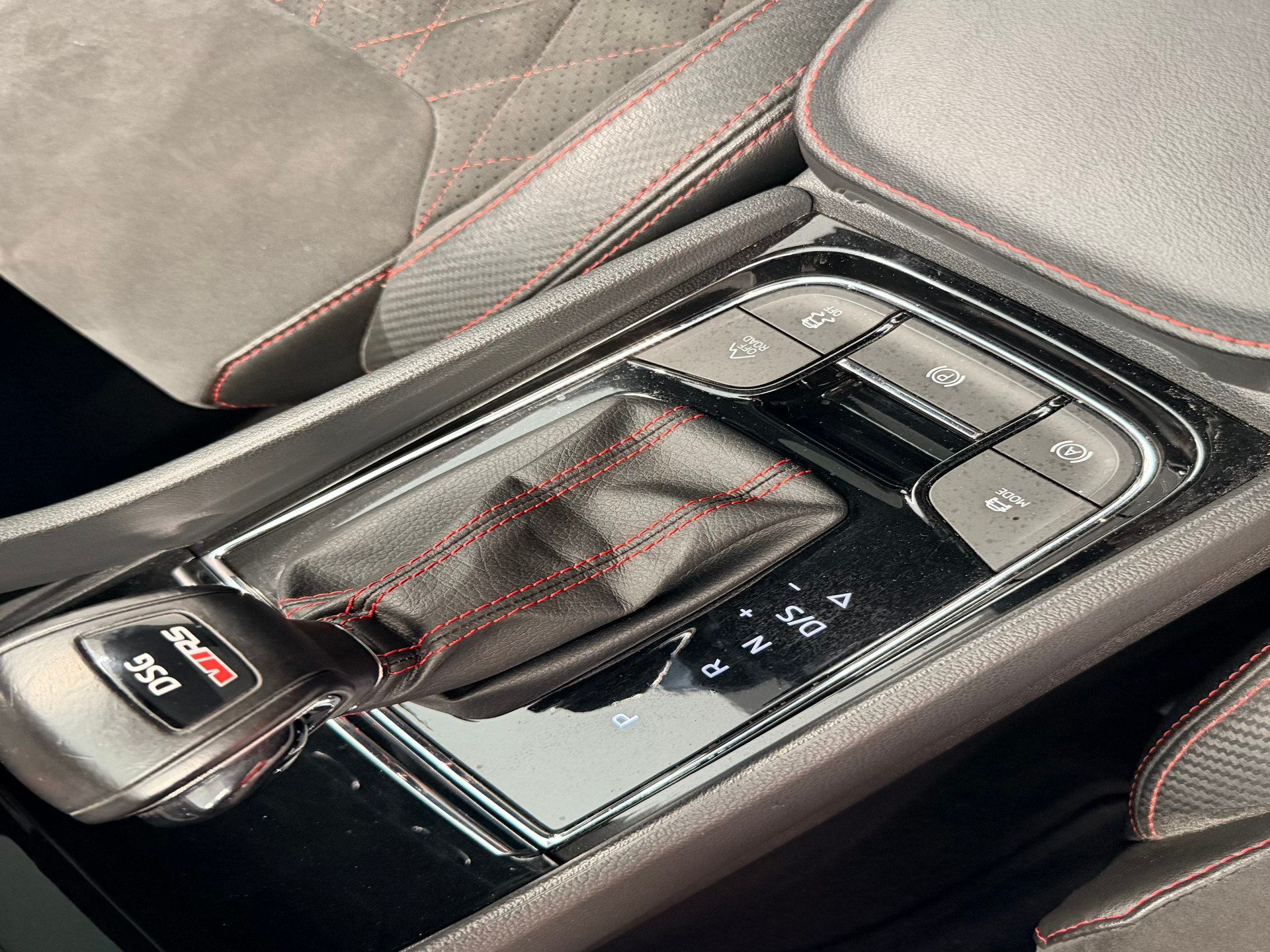 SKODA Kodiaq 2.0 Bi-TDI SCR RS 4x4 DSG-image-24