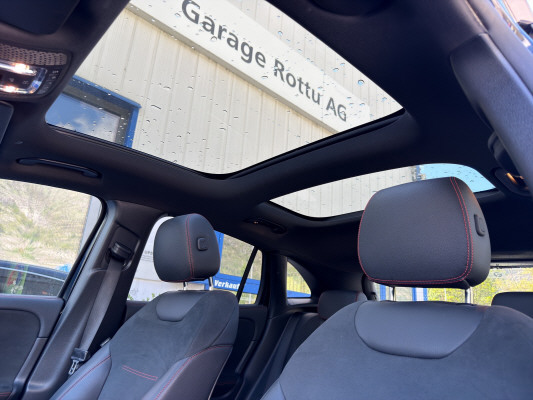 MERCEDES-BENZ GLA 250 AMG Line 4Matic-image-8