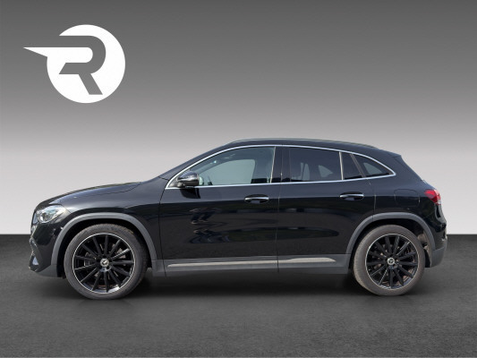 MERCEDES-BENZ GLA 250 AMG Line 4Matic-image-2