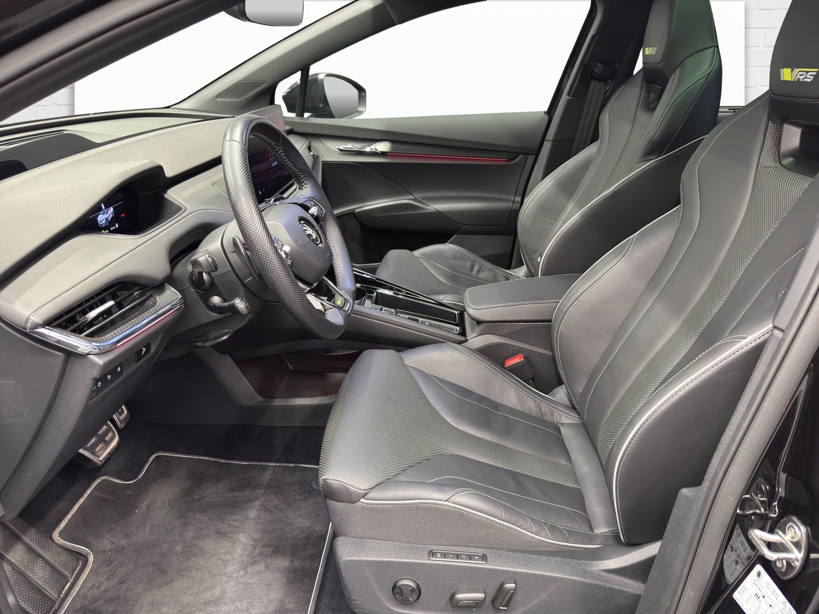 SKODA Enyaq iV RS 4x4-image-6