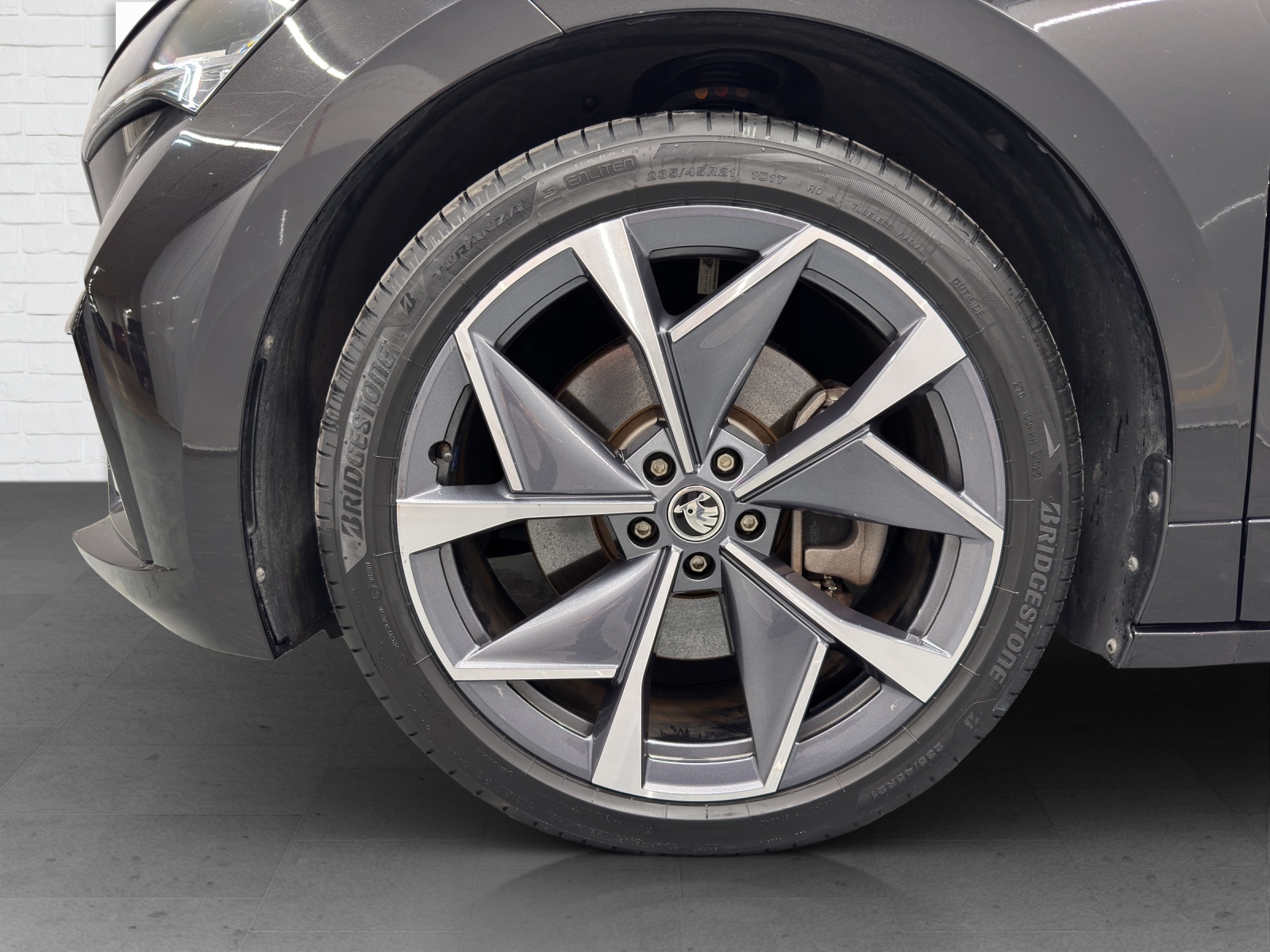 SKODA Enyaq iV RS 4x4-image-5