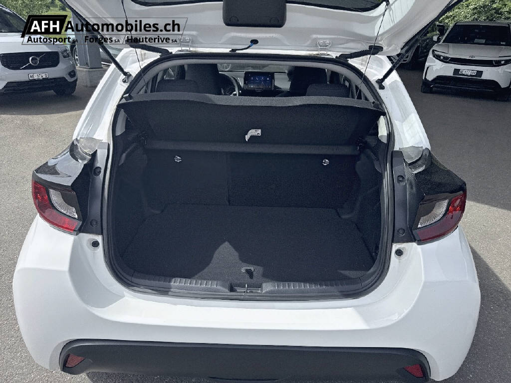 TOYOTA Yaris 1.5 VVT-i HSD Comfort-image-9