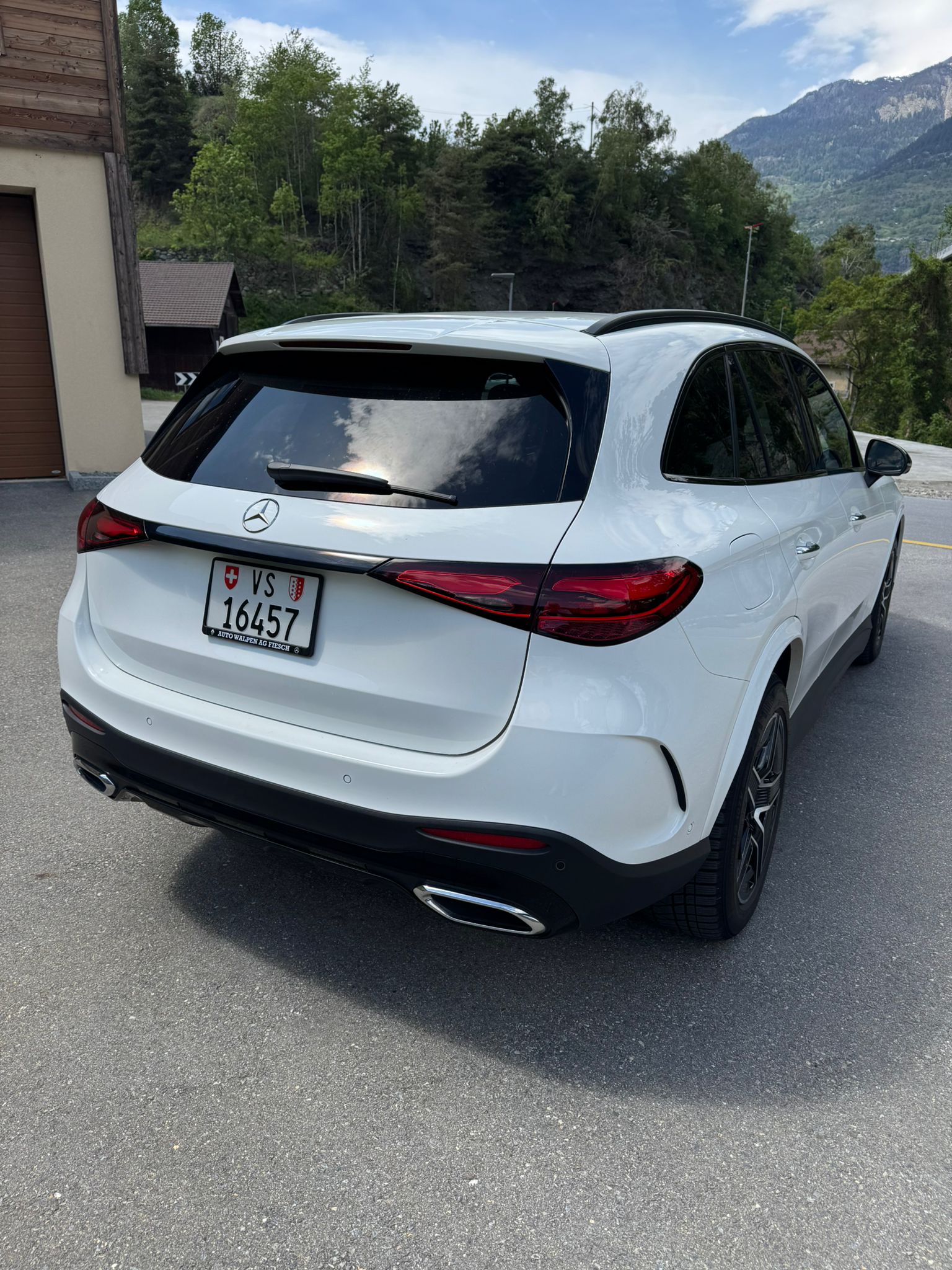 MERCEDES-BENZ GLC 300 e 4M 9G-Tronic (8-fach bereift)-image-1