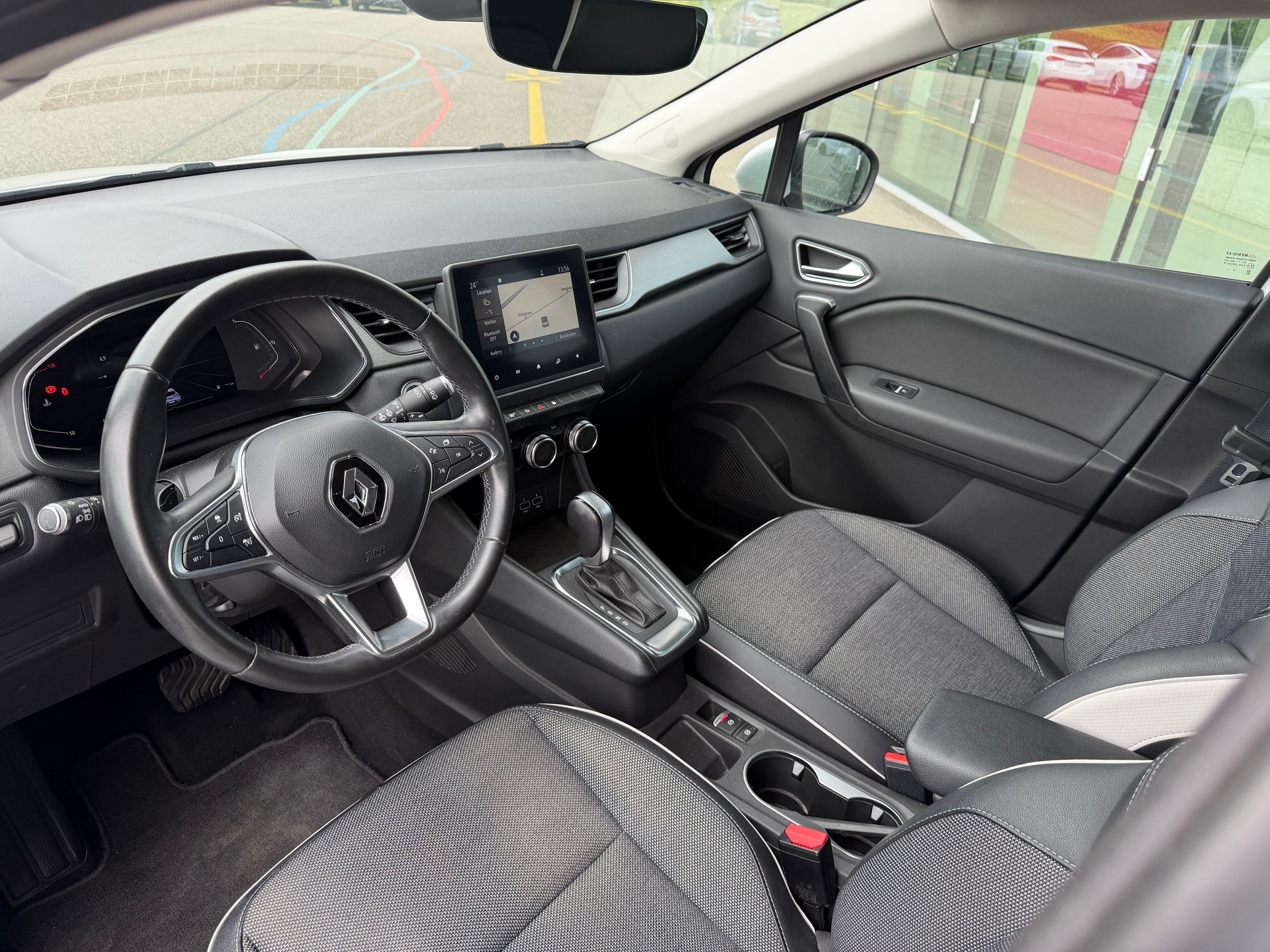 RENAULT Captur 1.3 TCe EDC Intens EDC - FACELIFT-image-8