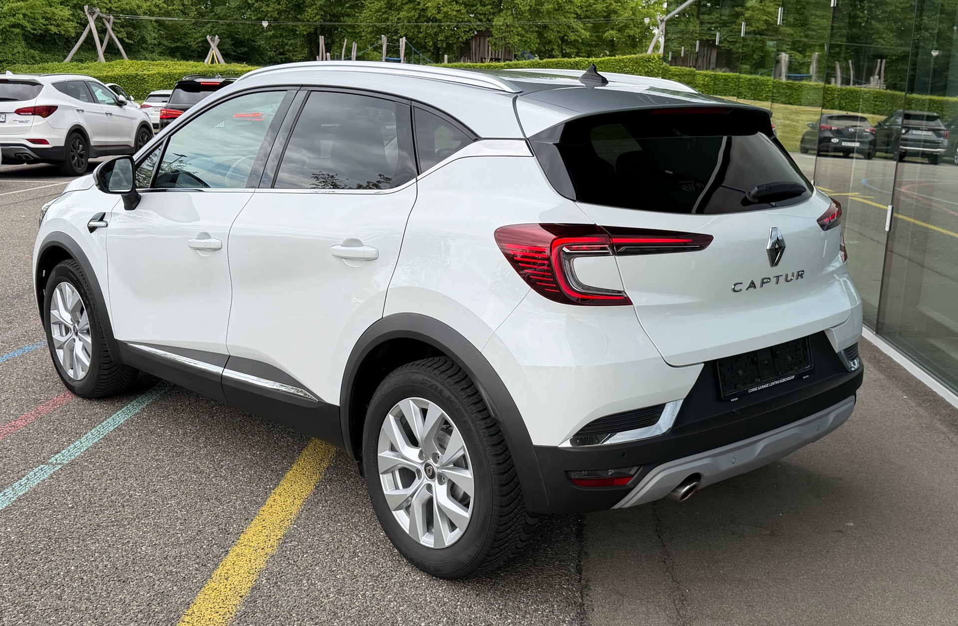 RENAULT Captur 1.3 TCe EDC Intens EDC - FACELIFT-image-2