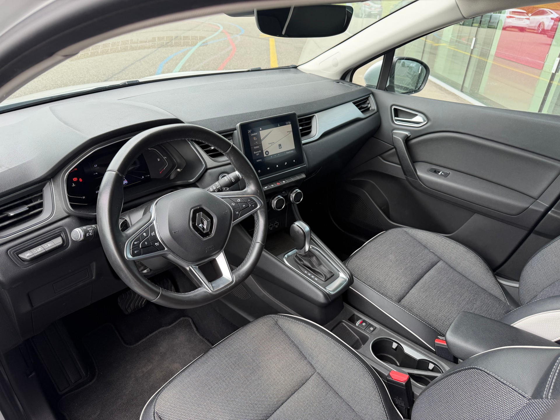 RENAULT Captur 1.3 TCe EDC Intens EDC - FACELIFT-image-6
