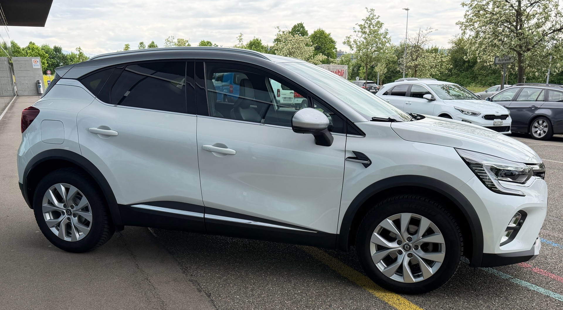 RENAULT Captur 1.3 TCe EDC Intens EDC - FACELIFT-image-4