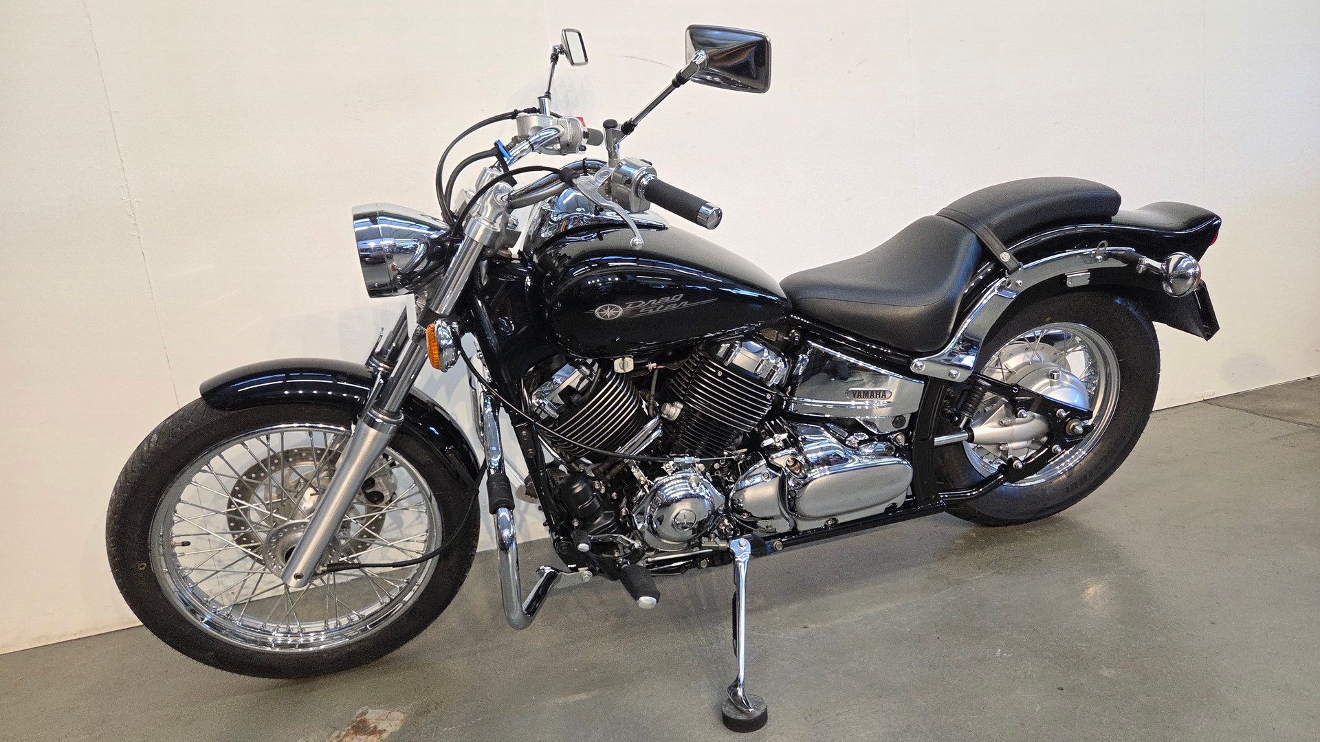 YAMAHA XVS 650 Drag Star-showroom-element-3