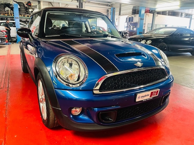 MINI Cooper SD-image-2