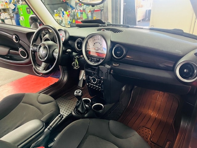 MINI Cooper SD-image-5