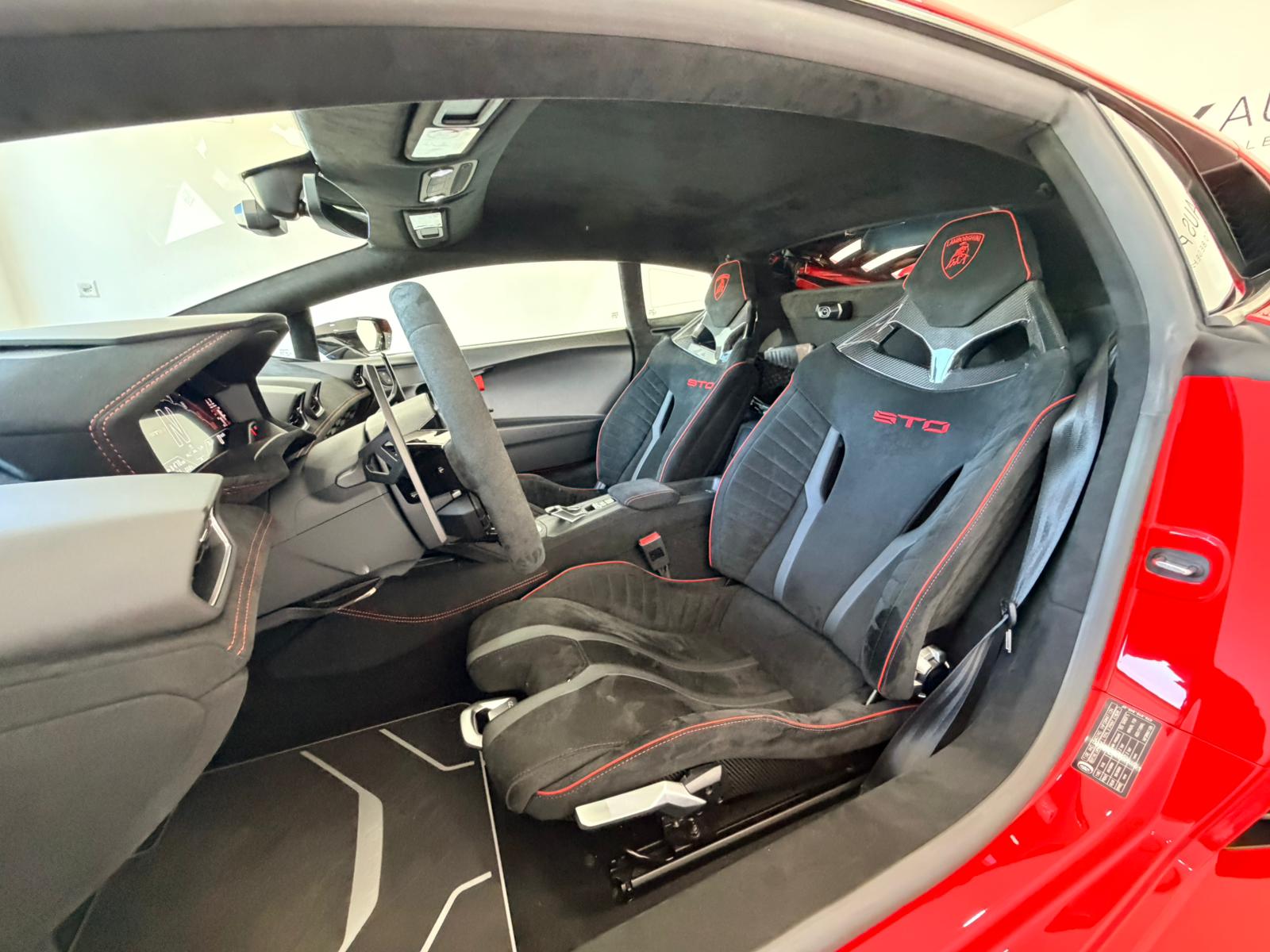 LAMBORGHINI Huracan STO Coupé DCT RWD-image-6