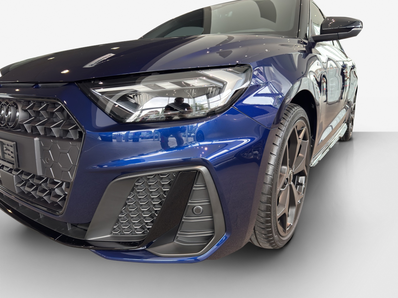AUDI A1 Sportback 30 TFSI S Line Attraction S-tronic-image-13