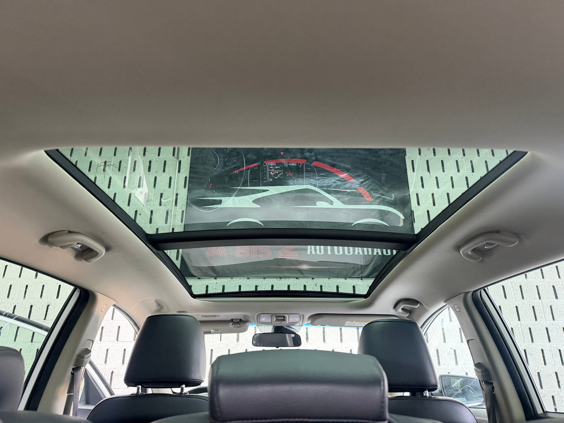 KIA Carens 1.7 CRDi Swiss Eco Edition DCT-image-10