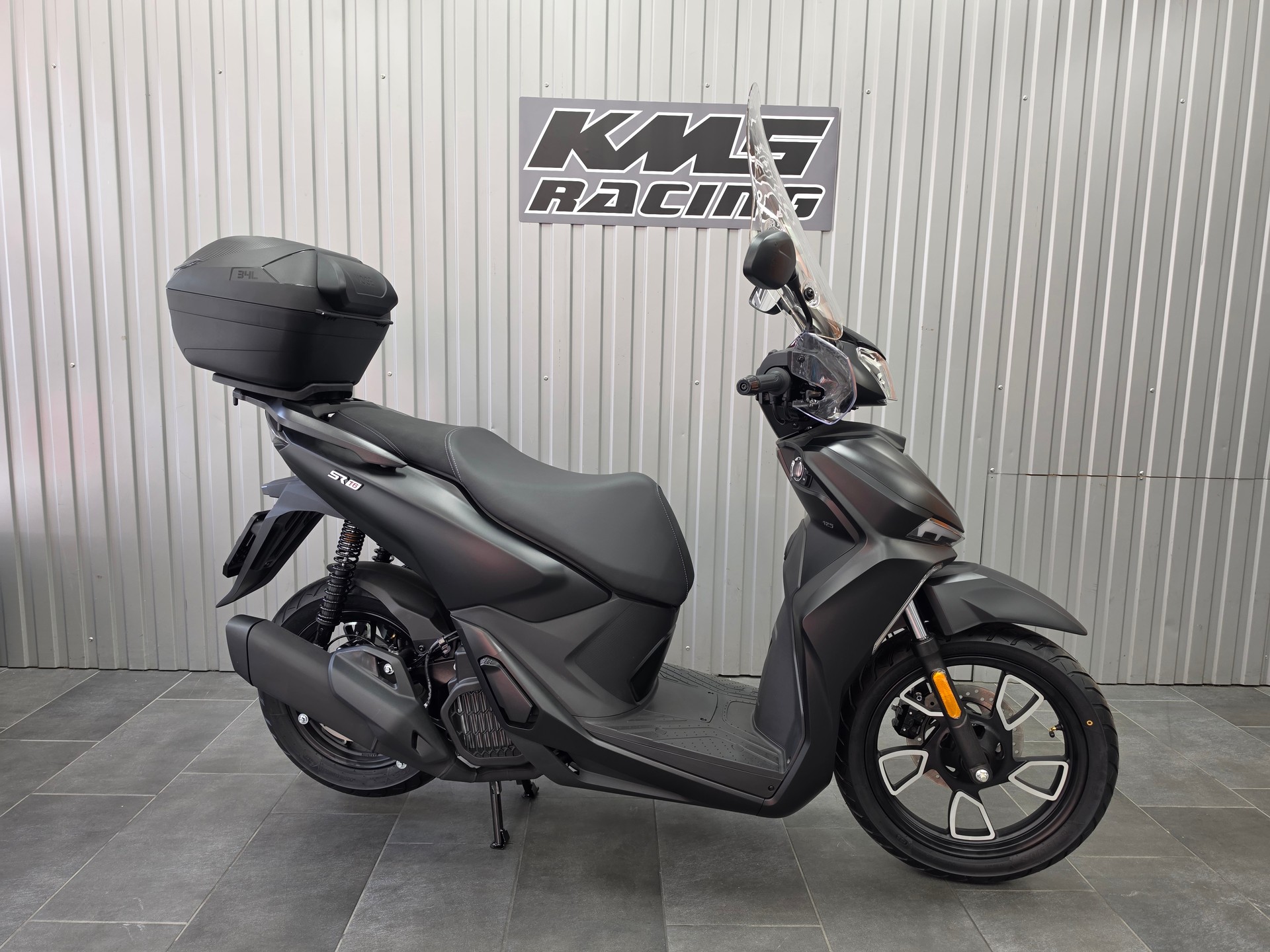 VOGE SR16-showroom-element-1