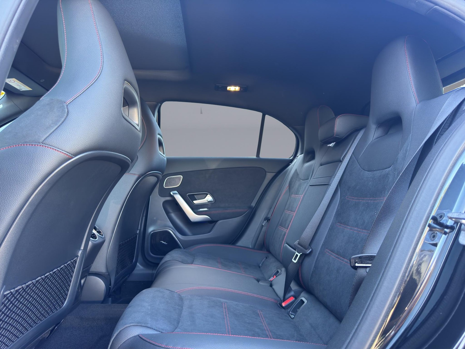 MERCEDES-BENZ A 250 AMG Line 4m-image-11