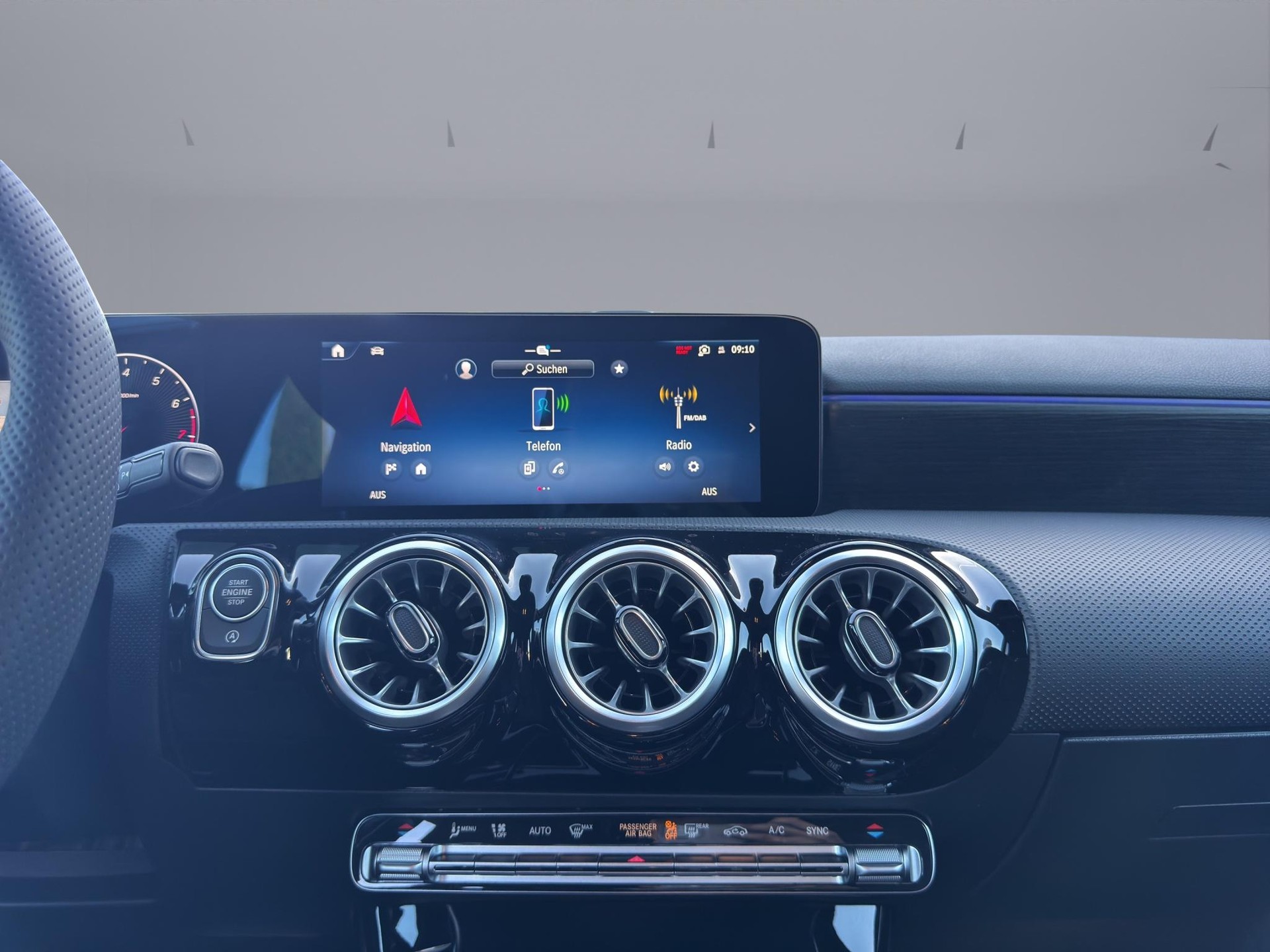MERCEDES-BENZ A 250 AMG Line 4m-image-14