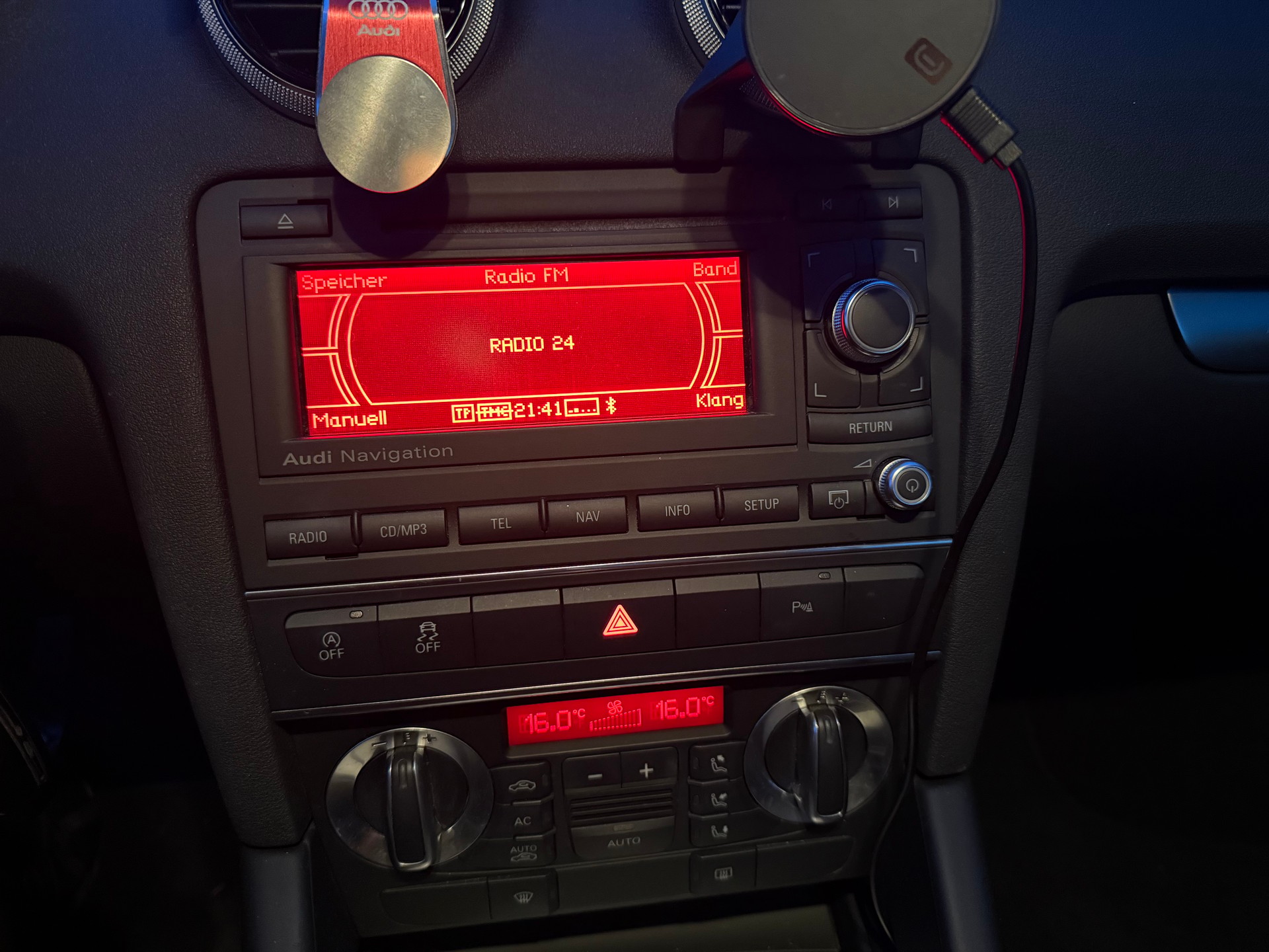 AUDI 1.6 TDI 105 Ambition-image-9