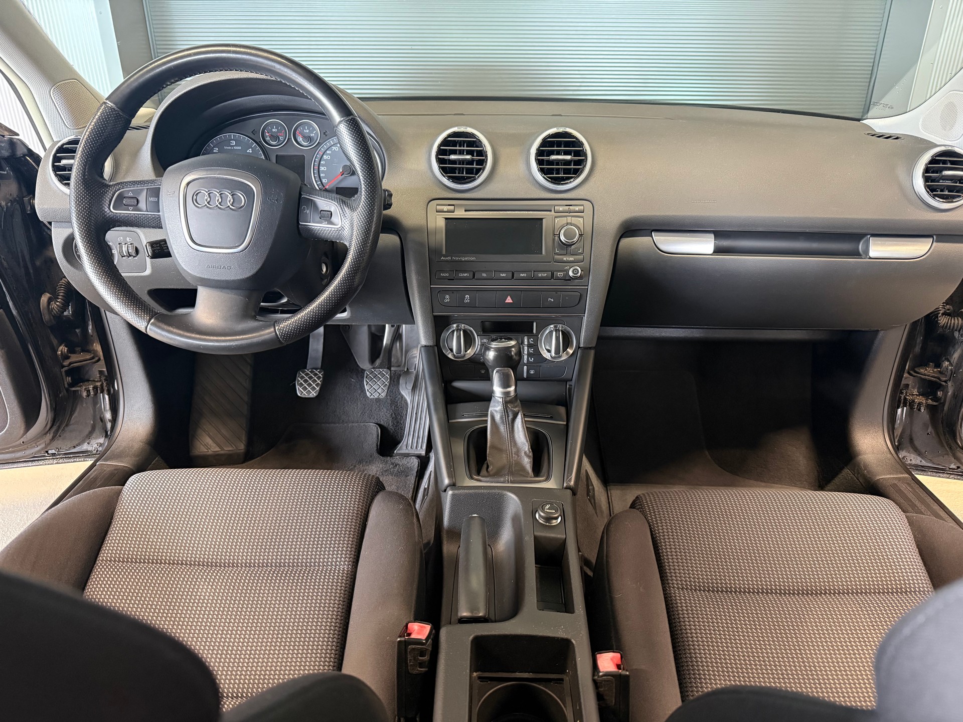 AUDI 1.6 TDI 105 Ambition-image-3