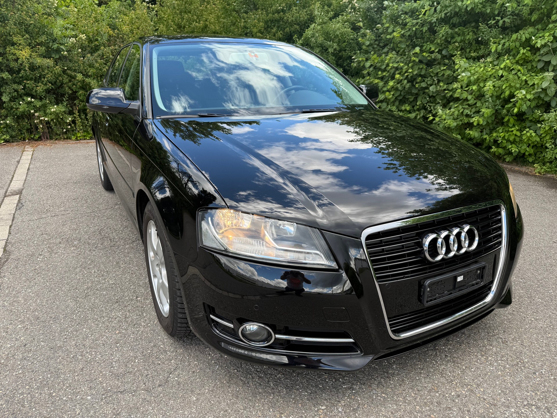 AUDI 1.6 TDI 105 Ambition-image-1
