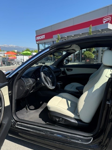BMW 120i Cabrio Steptronic-image-6