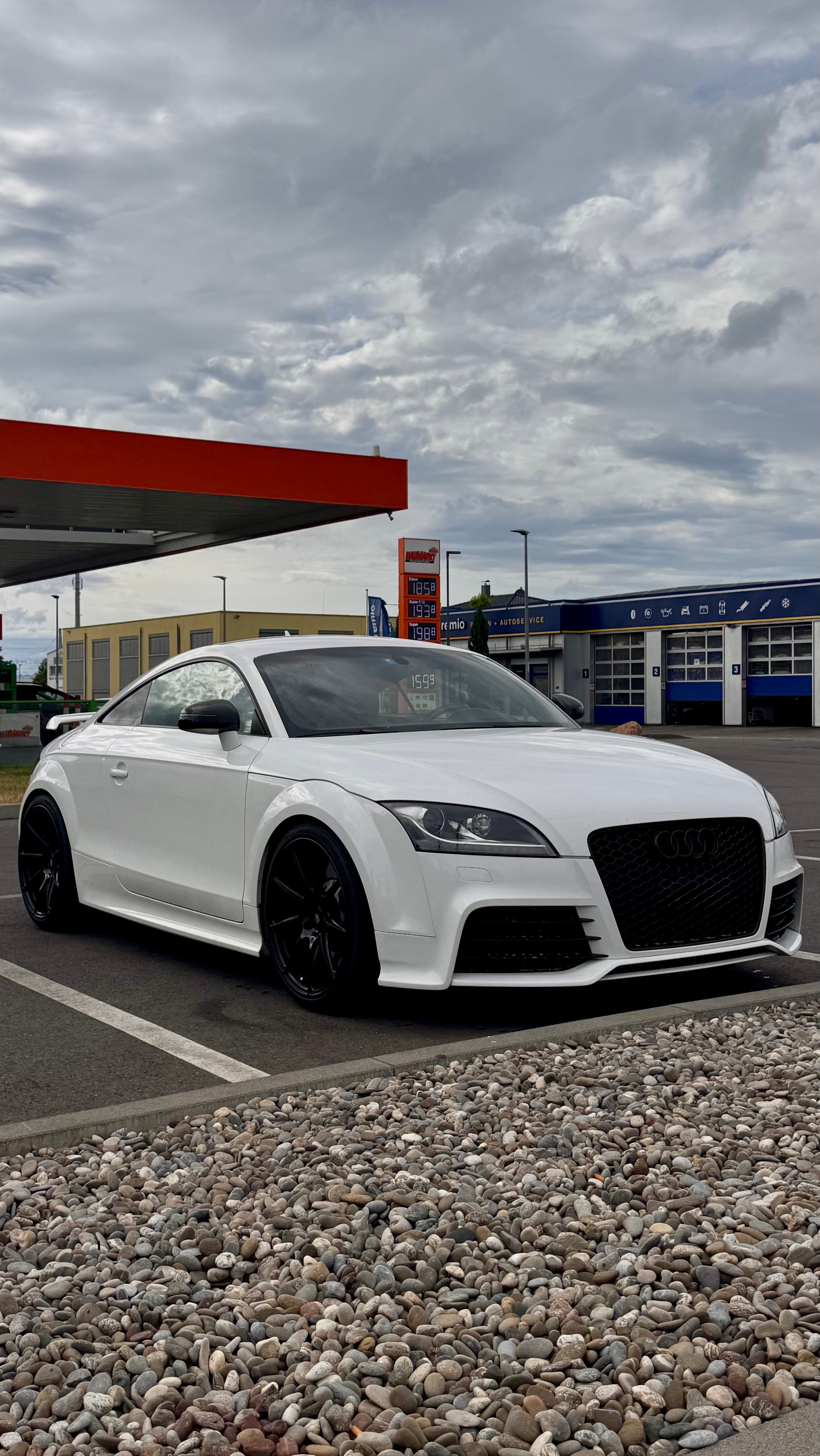 AUDI TT RS 2.5 TFSI Plus quattro S-Tronic-image-3