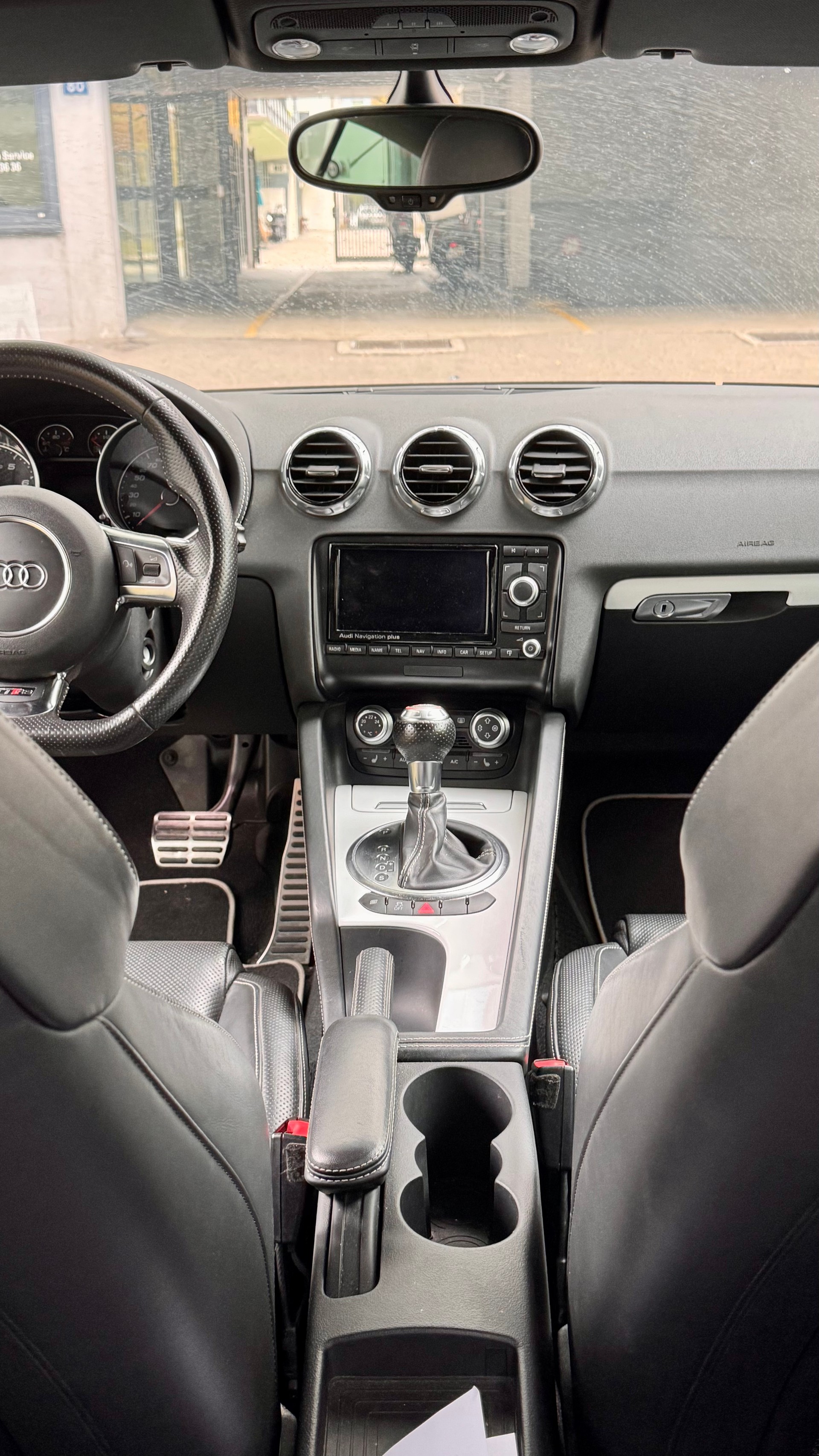 AUDI TT RS 2.5 TFSI Plus quattro S-Tronic-image-5