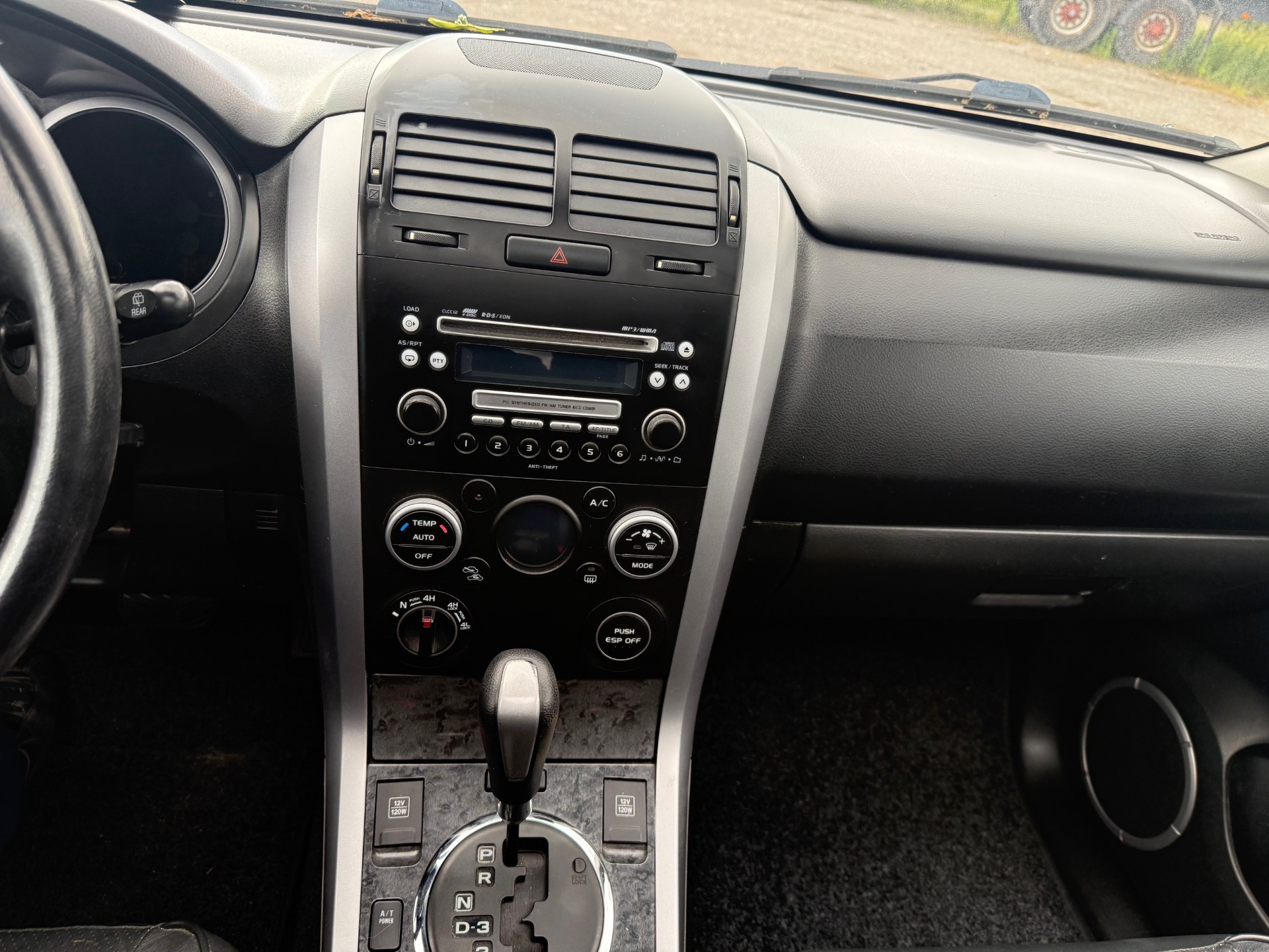 SUZUKI Grand Vitara 2.4 16V GL Top-image-7