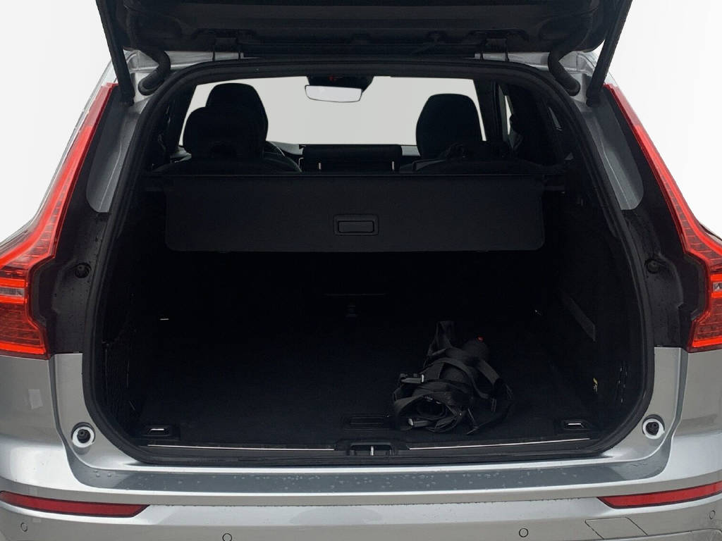 VOLVO XC60 2.0 T6 R-Design AWD-image-8