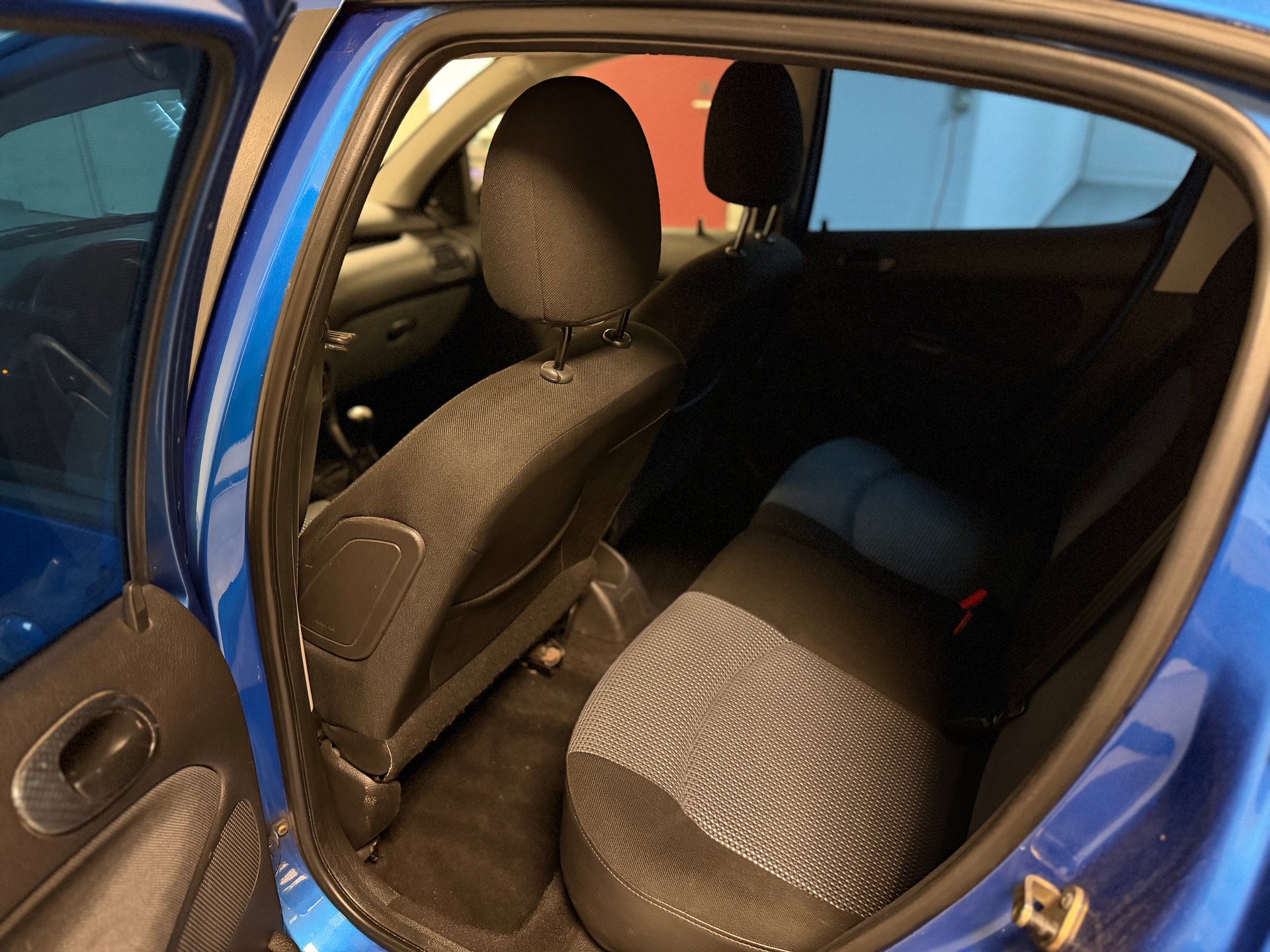 PEUGEOT 206 1.4 16V Premium-image-16