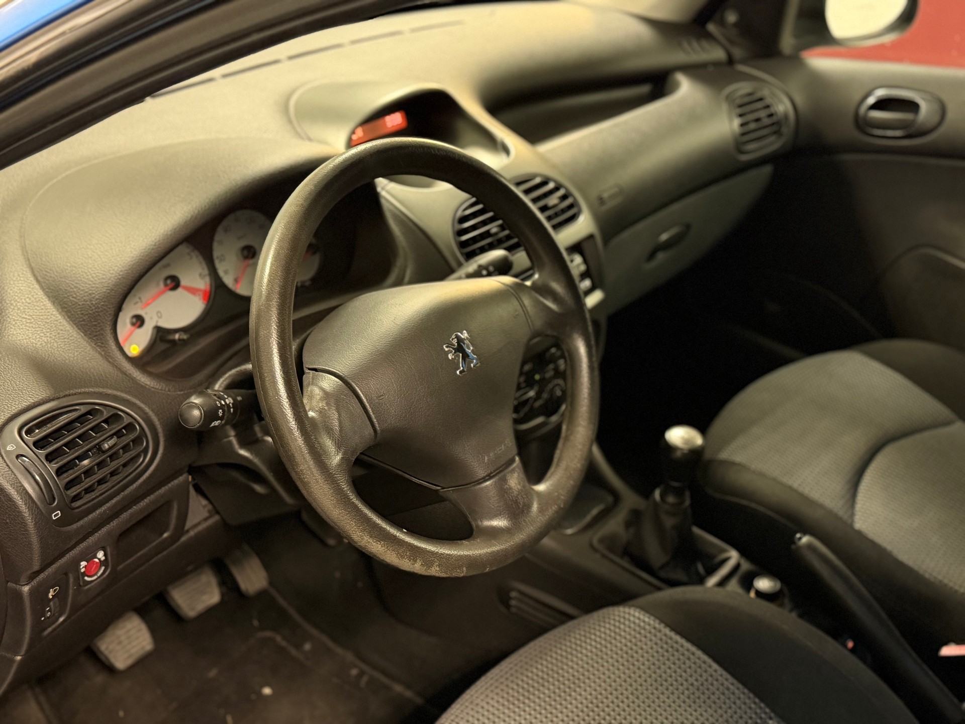 PEUGEOT 206 1.4 16V Premium-image-12