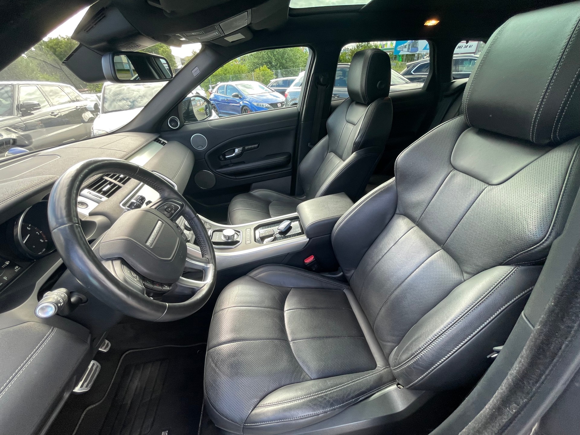 LAND ROVER Range Rover Evoque 2.0 Si4 Autobiography AT9-image-9