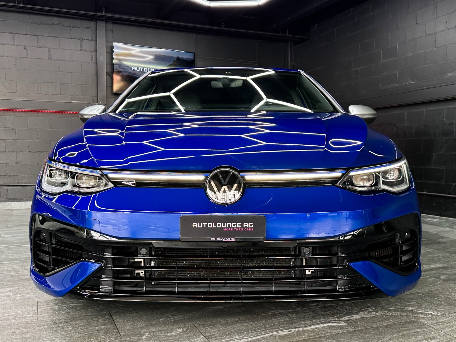 VW Golf 2.0 TSI R DSG 4Motion Akrapovič Performance-showroom-element-2