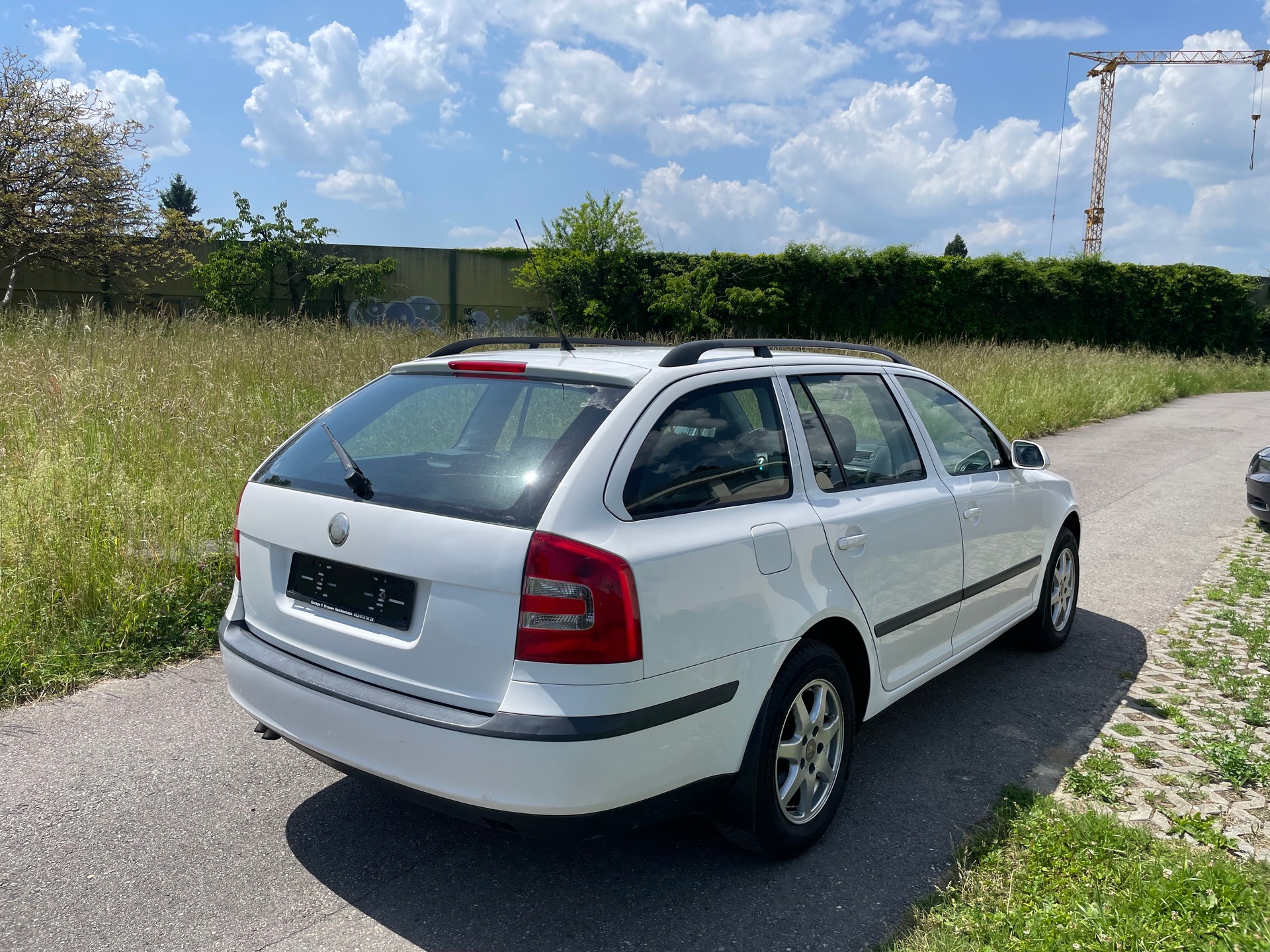 SKODA Octavia 1.9 TDI Adventure 4x4-image-4