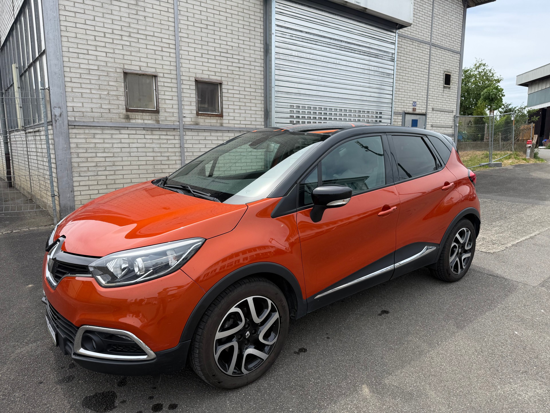 RENAULT Captur 1.2 T 16V Dynamique EDC-image-0