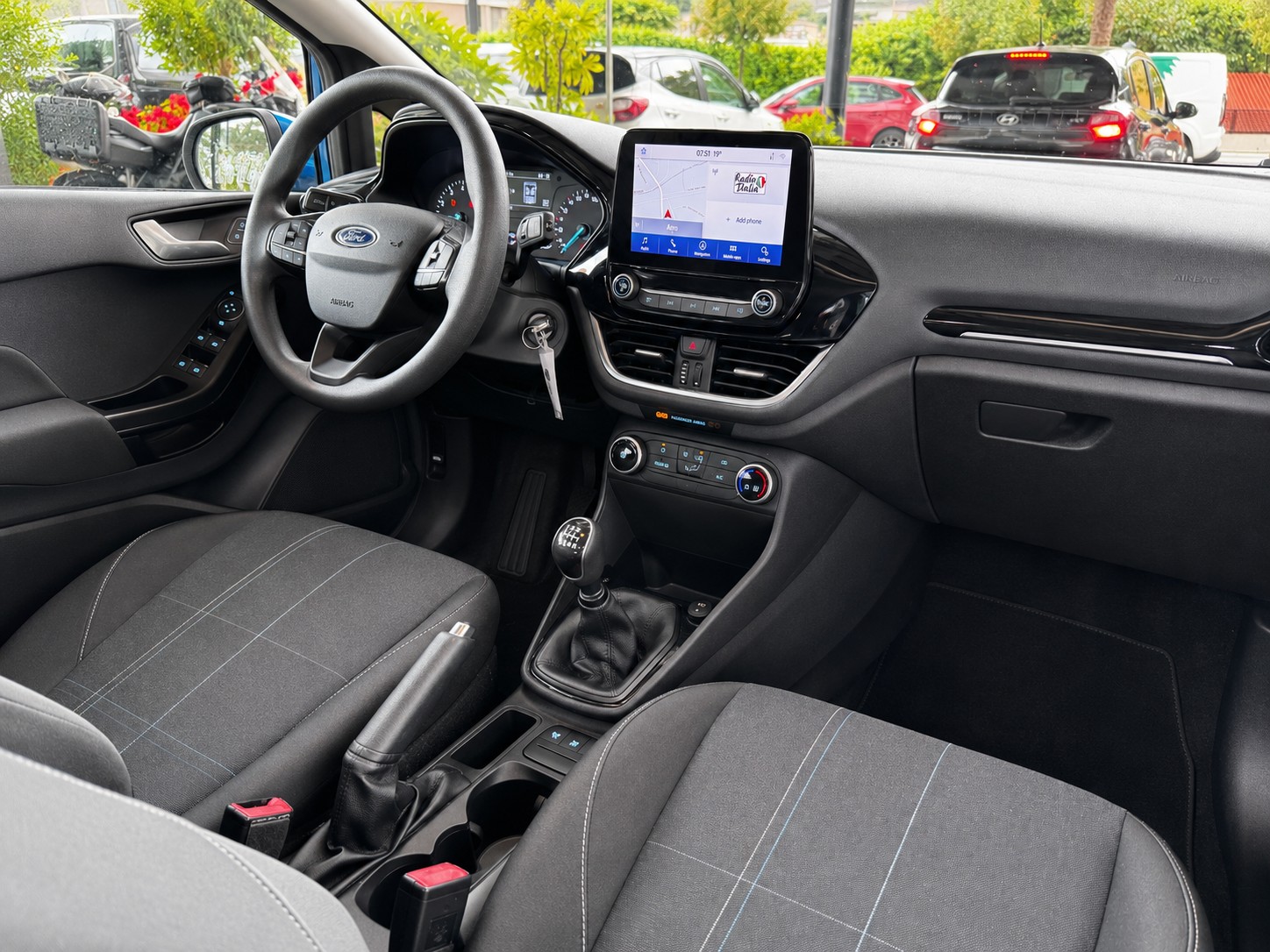 FORD Fiesta 1.0 SCTi Cool & Connect-image-9