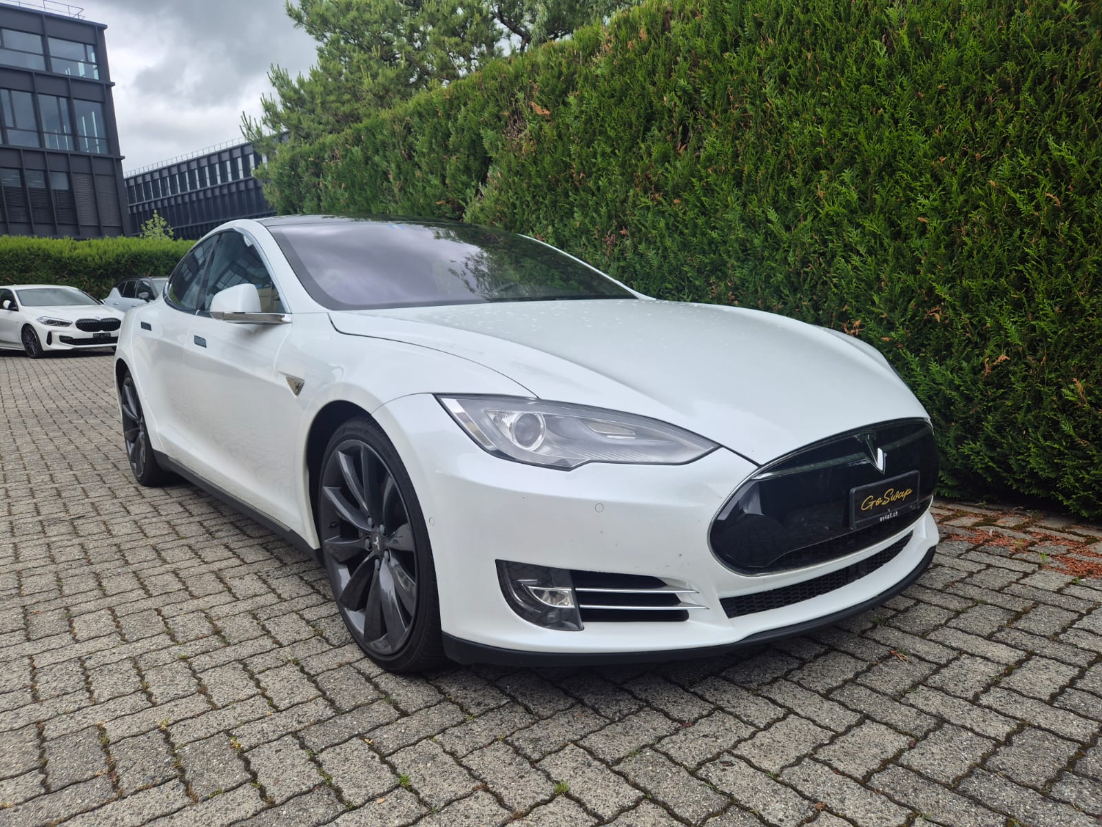 TESLA Model S 70 D-image-0