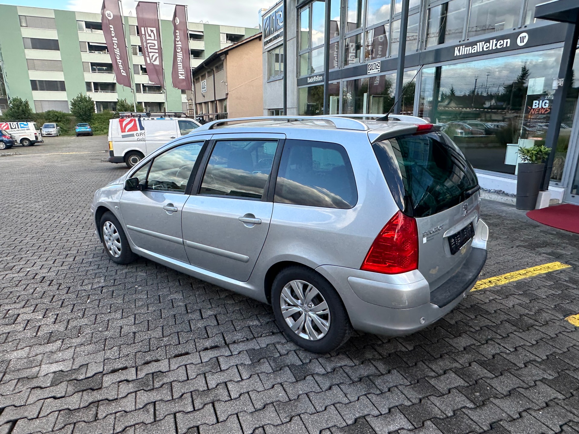 PEUGEOT 307 SW 2.0 16V Black&Silver-image-2