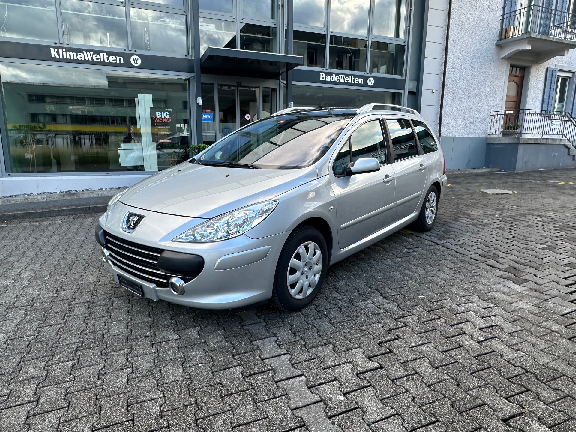 PEUGEOT 307 SW 2.0 16V Black&Silver-image-1