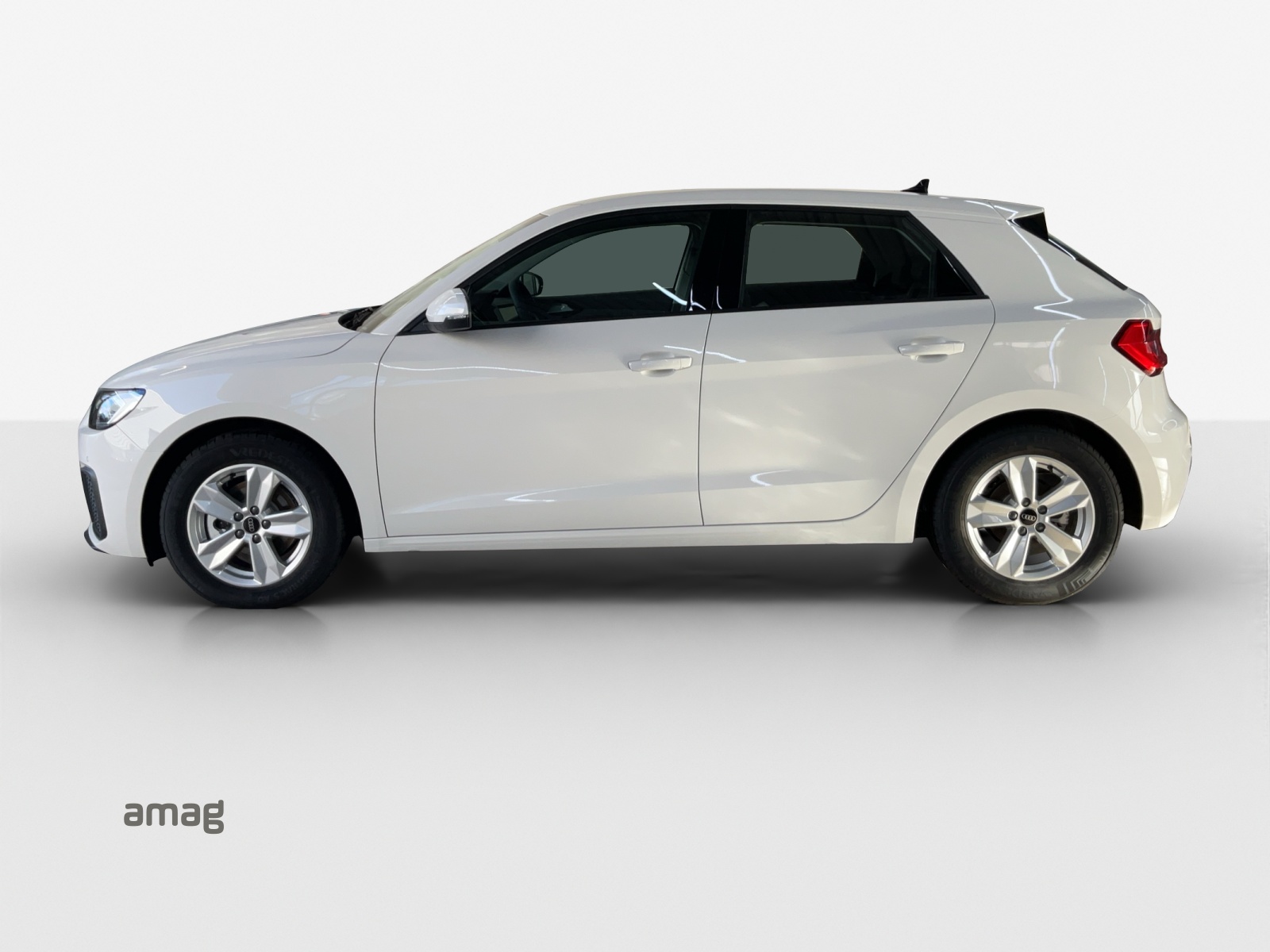 AUDI A1 Sportback 30 TFSI Attraction S-tronic-image-1