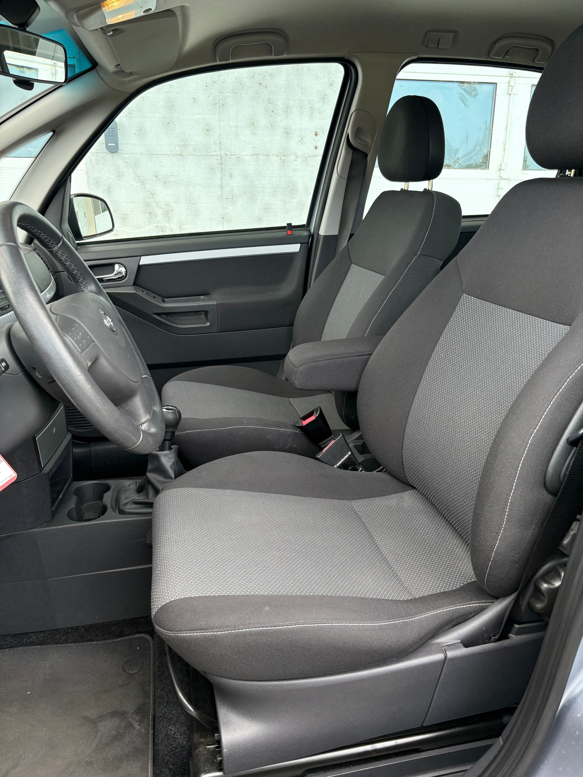 OPEL Meriva 1.6i-16 TP Cosmo-image-12