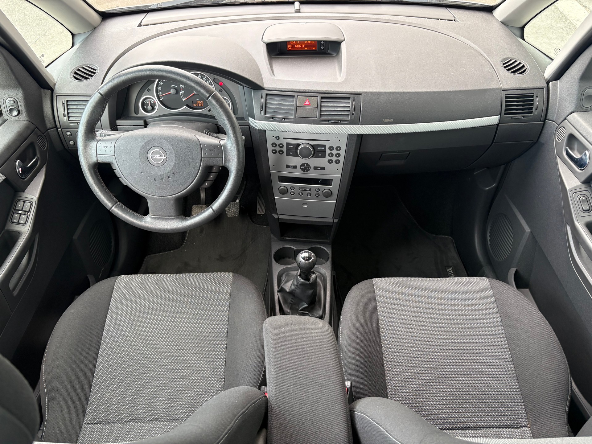OPEL Meriva 1.6i-16 TP Cosmo-image-13